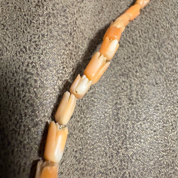 Natural Angel Skin Color Tulip Beads 
IMPT: See Description - Picture 12 of 17